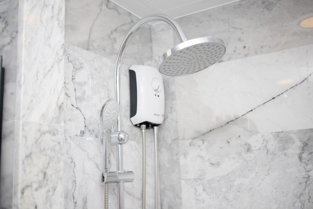 Апартаменты 1Br Naiharn Beach S311 By Ibg Property Nai Harn エクステリア 写真