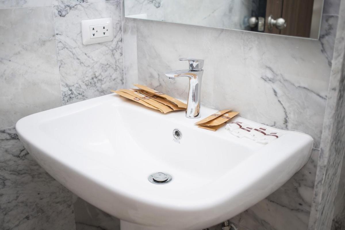 Апартаменты 1Br Naiharn Beach S311 By Ibg Property Nai Harn エクステリア 写真